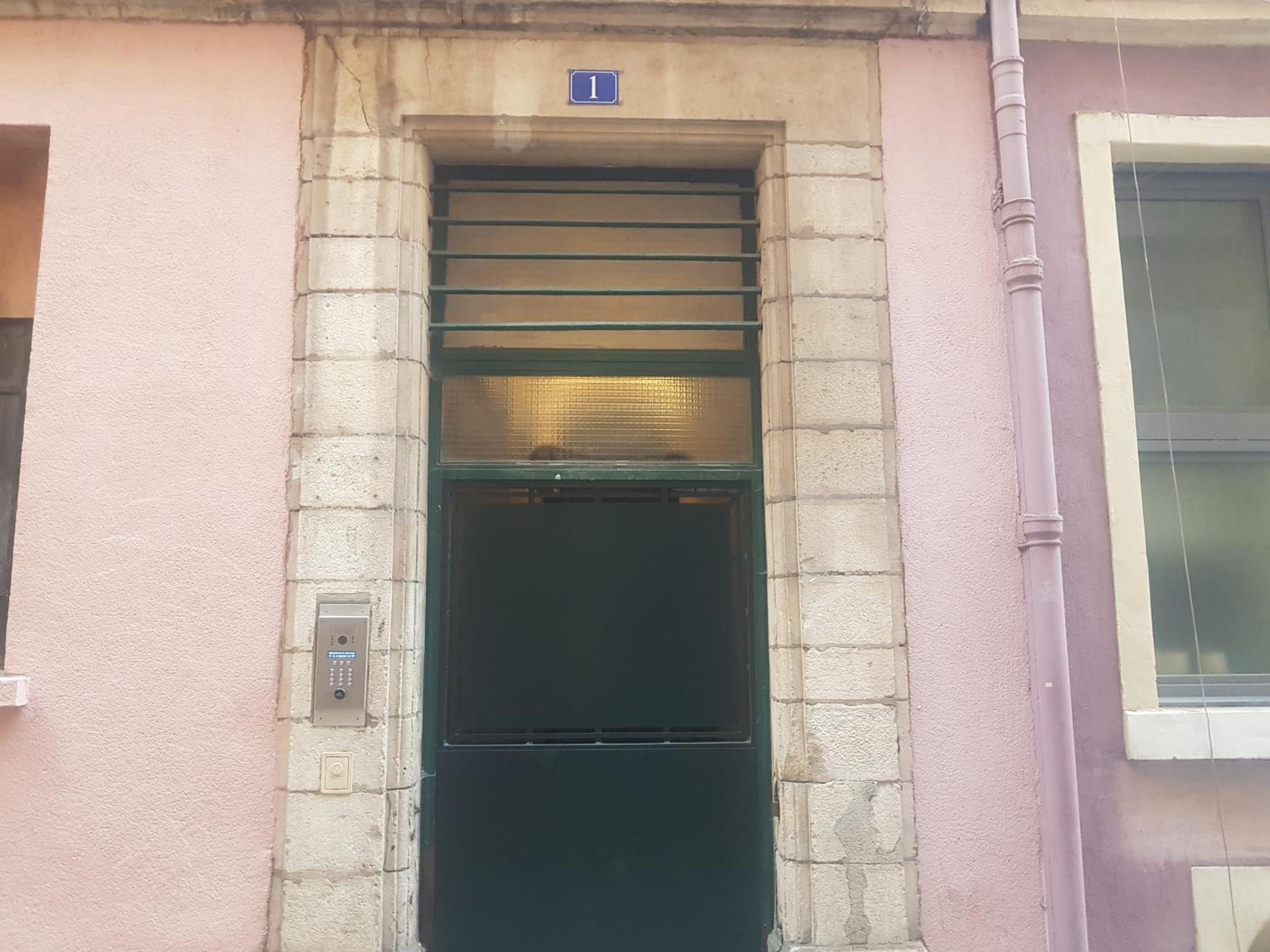 bnbgônes - LE SAINT VINCENT- HYPERCENTRE WIFI NETFLIX Lyon Ngoại thất bức ảnh